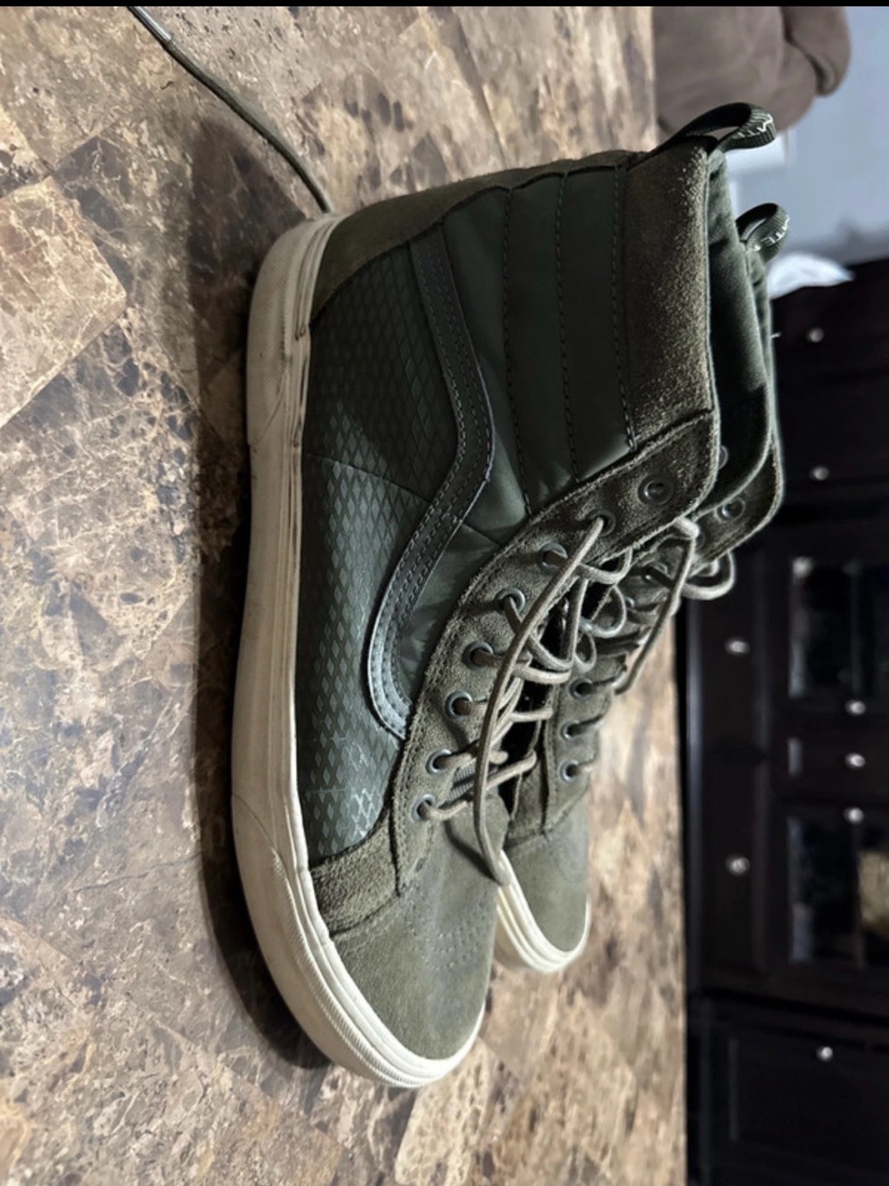 Men's Vans High-Top Casual Sneakers in Olive Green